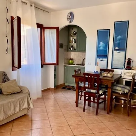 Iss Travel, Molly's Garden - 2-bedroom With Air-condition Willa San Teodoro (Sardinia)