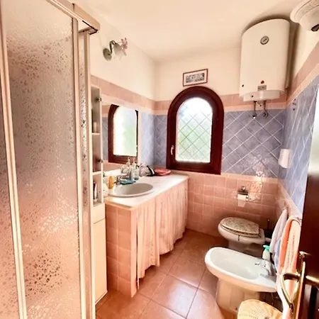 Iss Travel, Molly's Garden - 2-bedroom With Air-condition Вилла Сан-Теодоро
