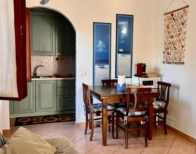 Villa Iss Travel, Molly's Garden - 2-bedroom With Air-condition San Teodoro (Sardinia)